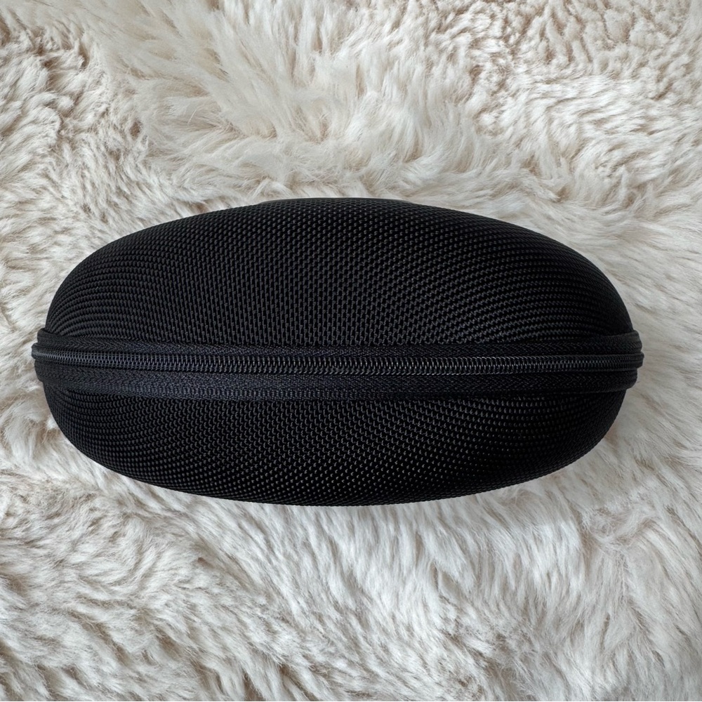 Oakley Black Sunglasses Case - Picture 5 of 6